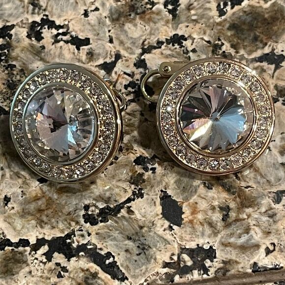Gold Tone Crystal Round Vintage Clip On Earrings Stunning! - Picture 14 of 15